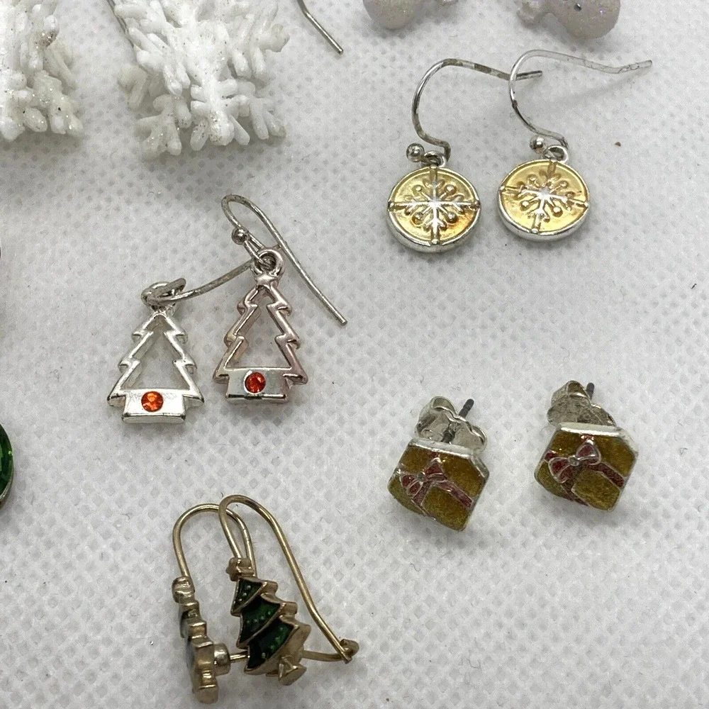 Vintage‎ - Now Lot 9 Pairs Pierced Christmas Earrings Bell Santa Snowflake Tree